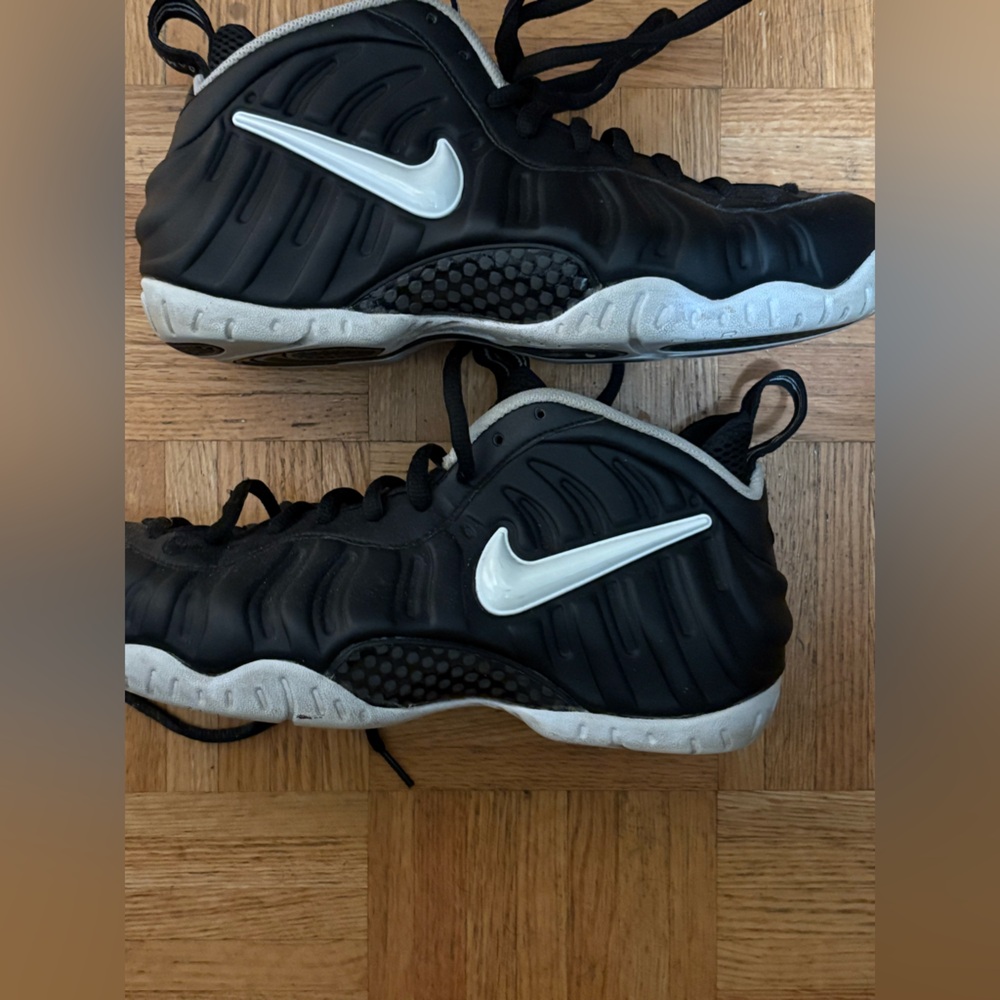 Nike Air Foamposite Size 9.5 Men’s